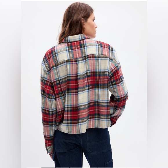 GAP Cropped Button-Front Shirt M - Picture 2 of 3